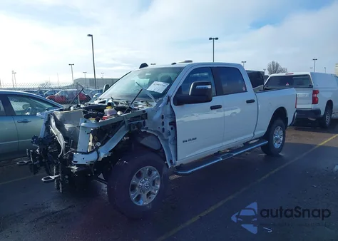 2024 Ram 2500 Big Horn 4X4 6'4 Box from USA, damaged, VIN 3C6UR5DJXRG285426